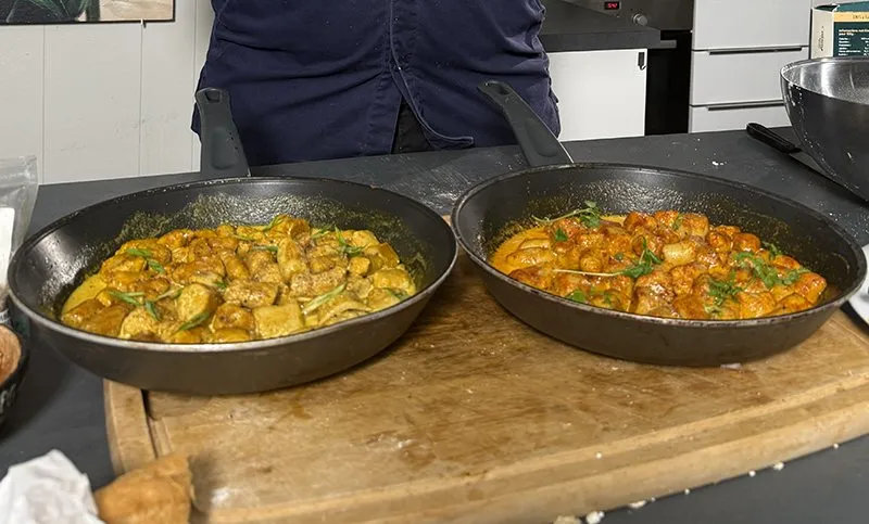 Bouillon vietnamien aigre-doux au tamarin et aux légumes