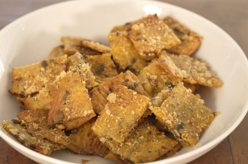 Crackers apéritifs à la banane plantain